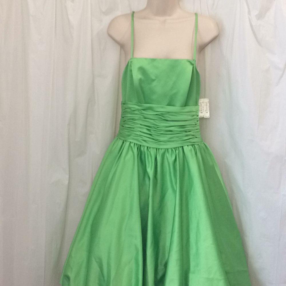 Da Vinci size 10 Lime Cocktail Dress with defect